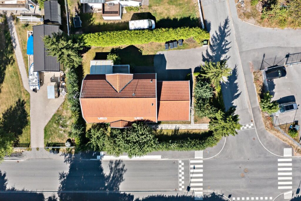 Byte av eternittak på hus, Landskrona Sandvången