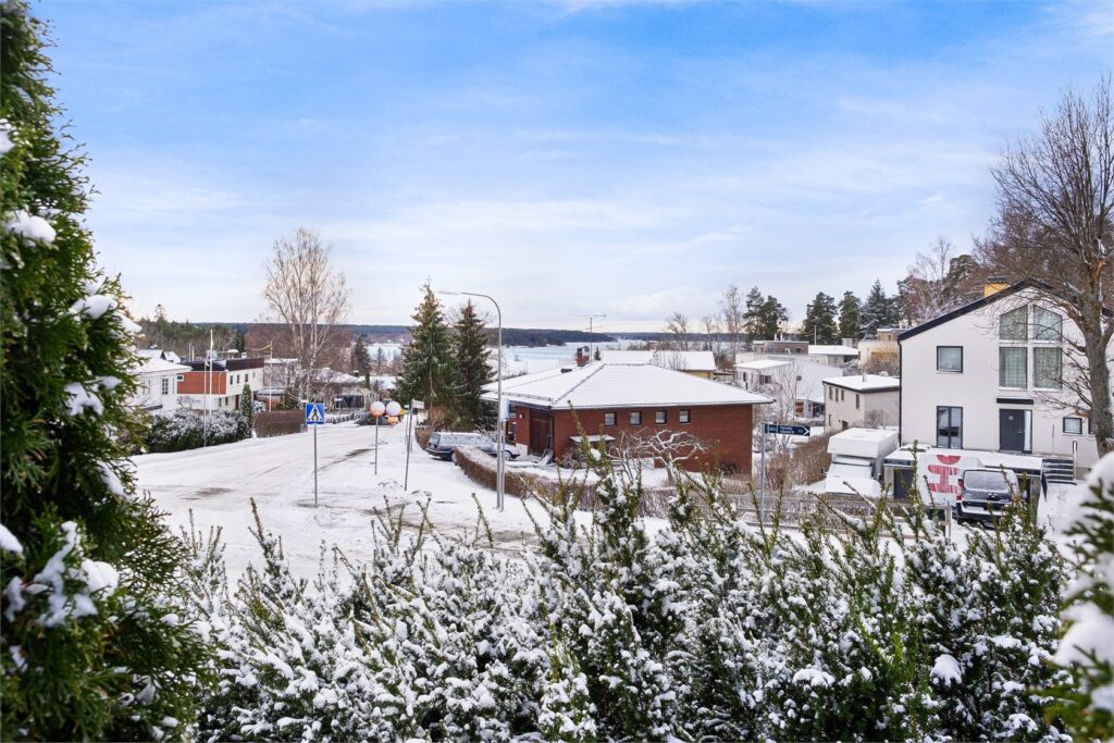 Byte av fönster sommarstuga. Lund Rådmansvågnen
